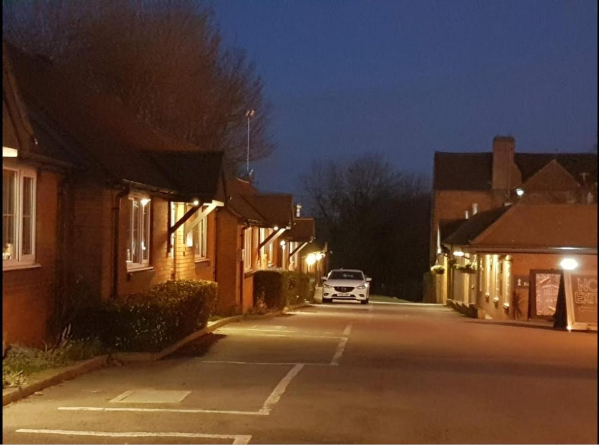 Tyger Inn Derby Bagian luar foto