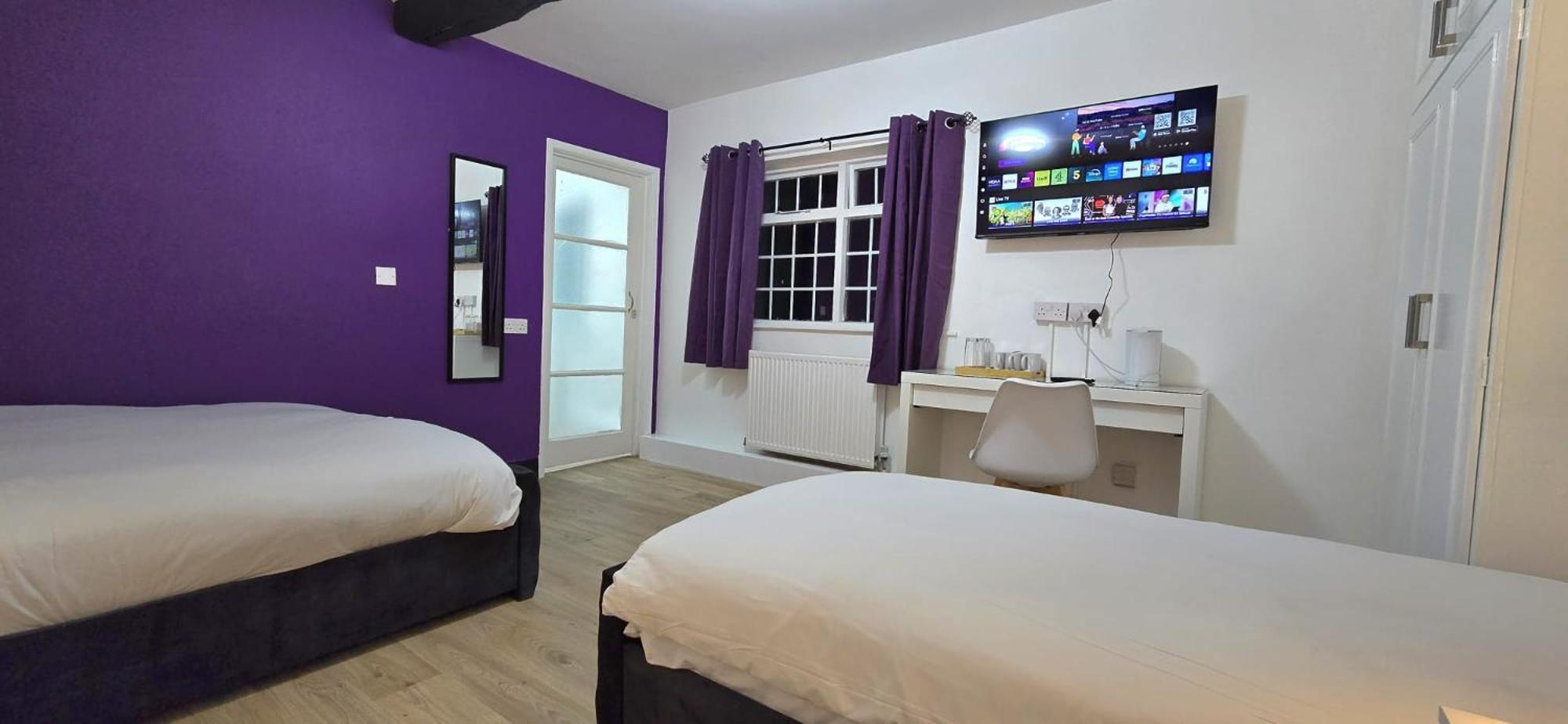 Tyger Inn Derby Bagian luar foto