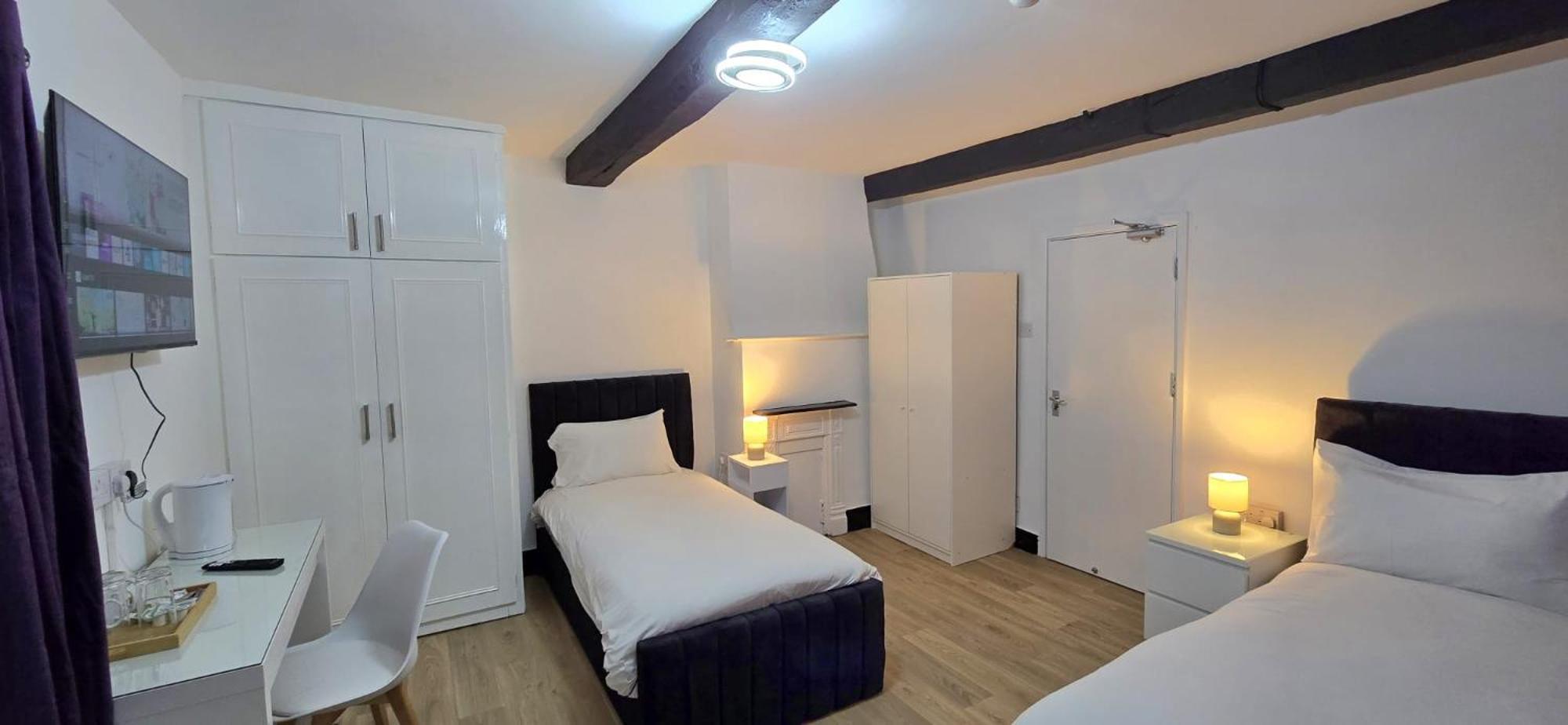 Tyger Inn Derby Bagian luar foto